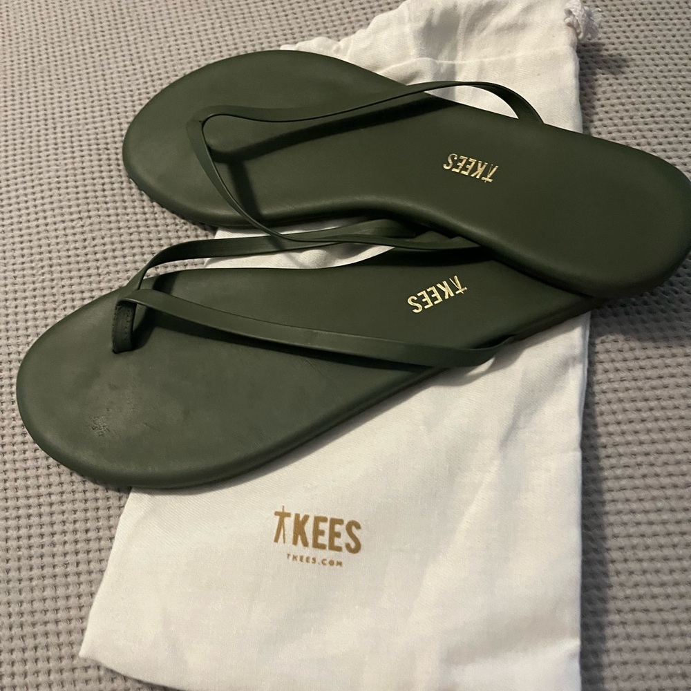 Women’s TKEES Flip Flop Sandals size 10 Green